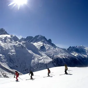 https://apartment-la-maisonnee.hotels-rhonealpes.com
