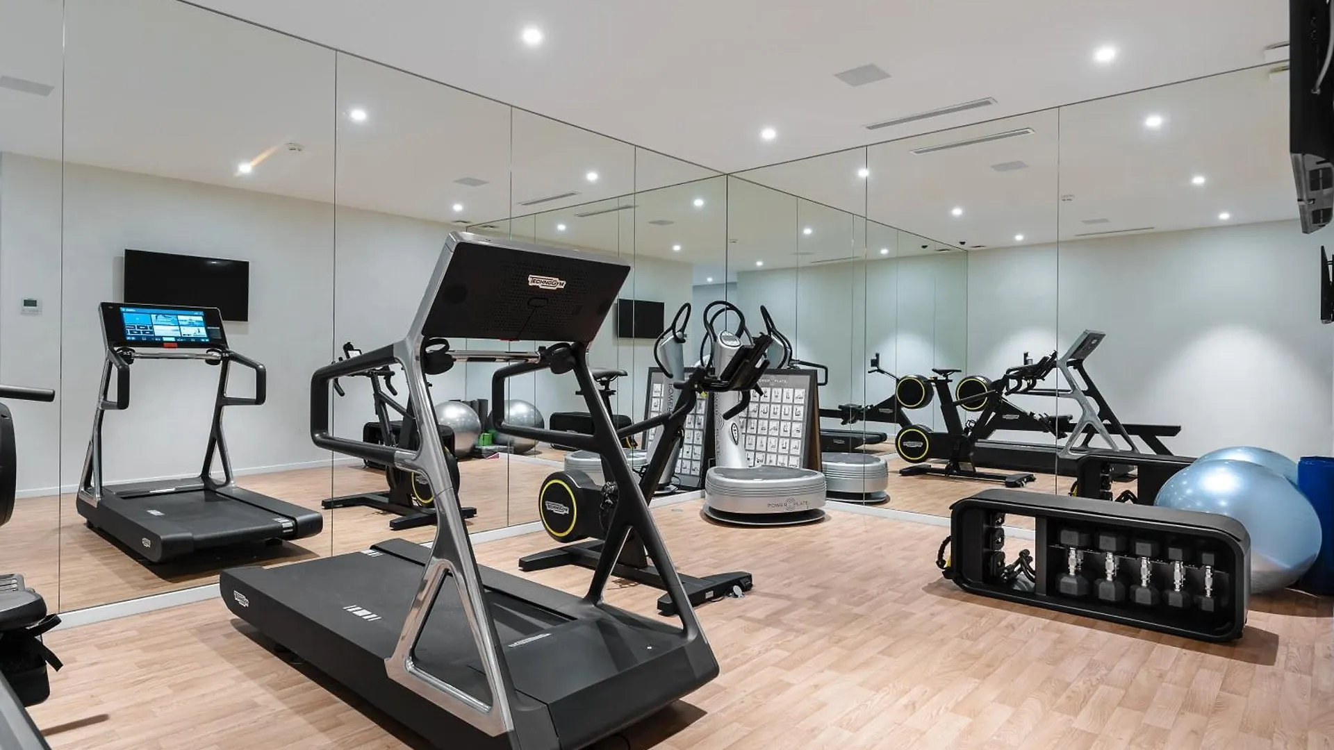 Villa Cosy, Hotel & Spa 쎙뜨호뻬