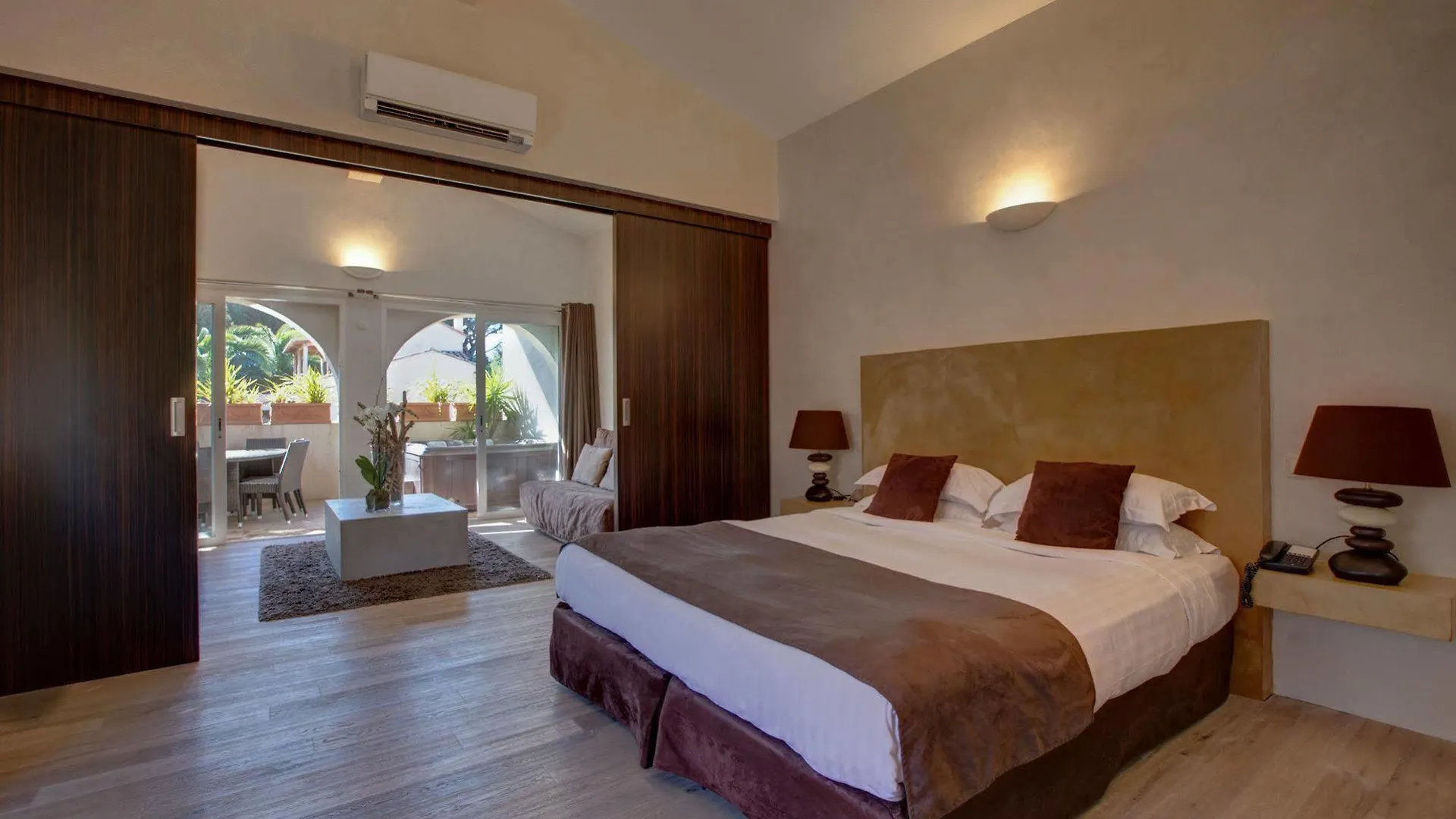 Villa Cosy, Hotel & Spa 쎙뜨호뻬